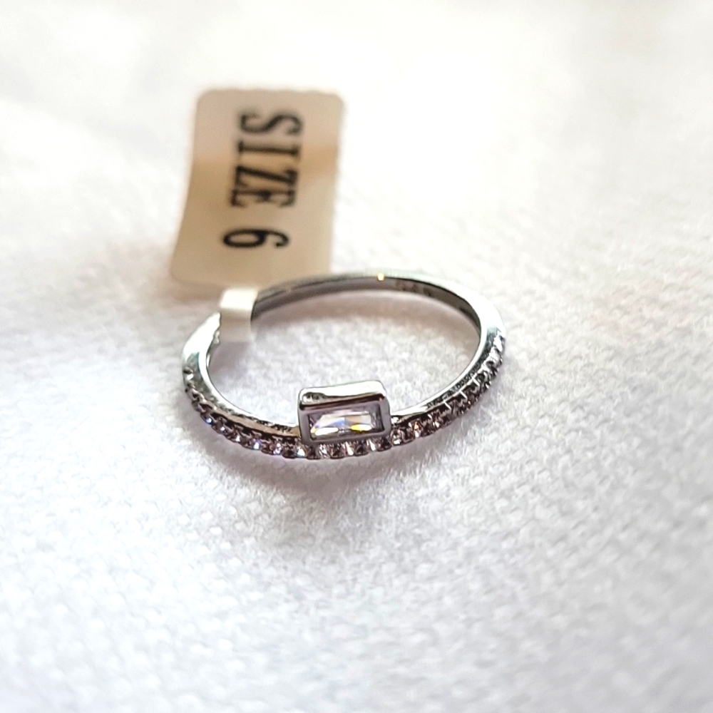 🛍CLEARANCE🛍 Charmed Aroma Silver Women's Stacking Ring Sz. 6